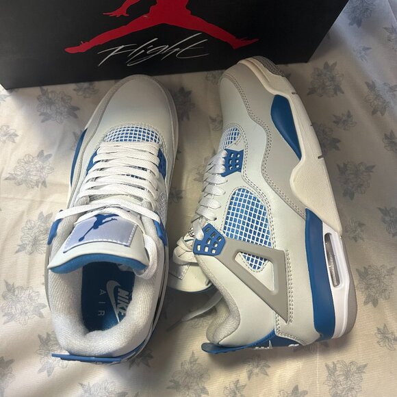 Air Jordan 4 Retro Army Blue Sneakers - Picture 1 of 6